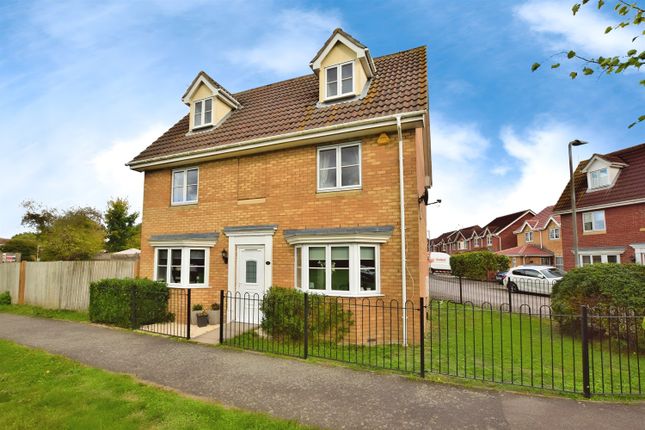 Thumbnail Detached house for sale in Kingsley Meadows, Wickford
