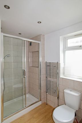 14, Stanley Road, Chingford photo 3