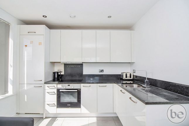 Flat 206, Peregrine House Bedwyn Mews, Reading photo 2