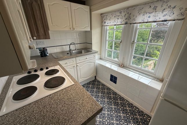 Flat 3,Weavers House, The Green, Calne photo 3