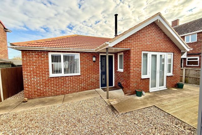 2, Evans Lombe Close, Great Yarmouth photo 2