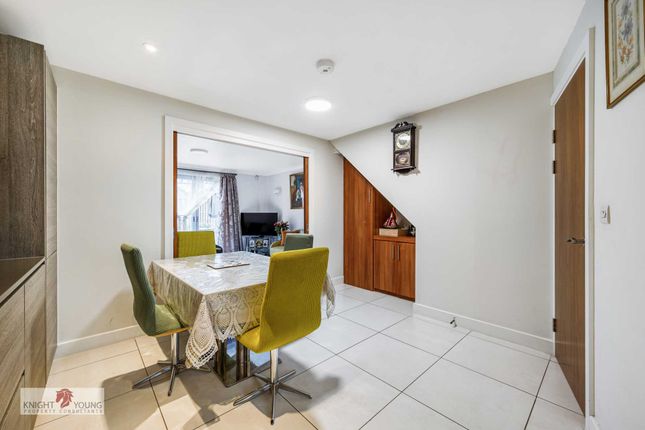 End terrace house for sale in Park Royal, London