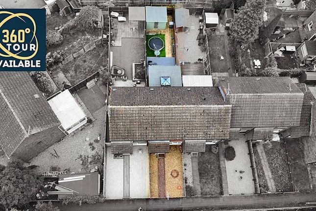 *AD ONLY* 12 Welham Walk, Leicester photo 2