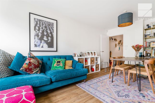 31, Hickman Avenue, London photo 5