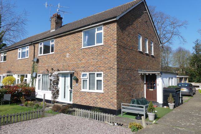 2-bed maisonette on 10, Fairlawns, Horley, £259,950
