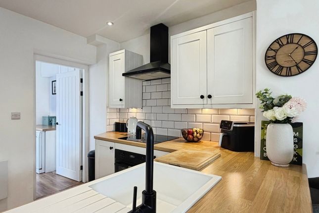 24, Doniford Road, Watchet photo 5