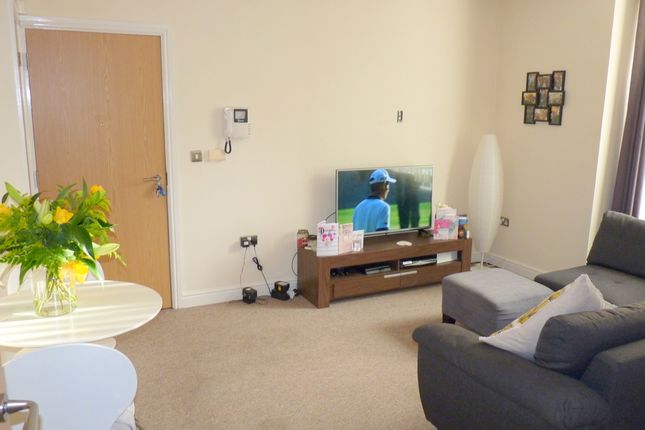 Flat 1, Prenton photo 2