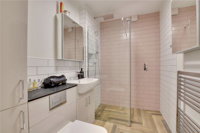 23, Sutherland House, Shooters Hill photo 4