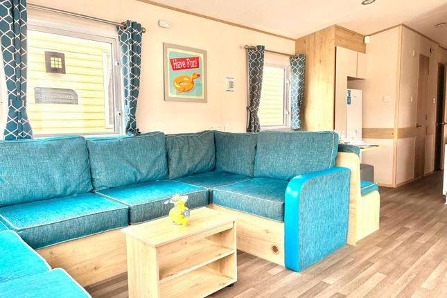 3-bed caravan on Sand le Mere Holiday Park, Tunstall, £34,995
