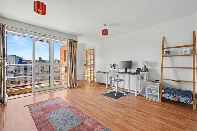 Flat 14, Utopia House 192-206, High Road, London photo 4