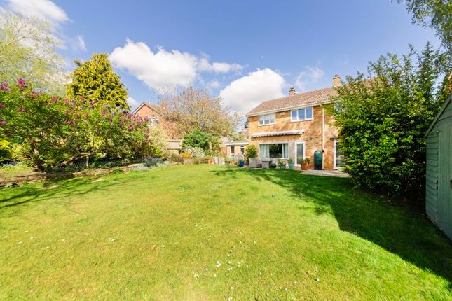 Detached house for sale in Norwood Avenue, Southmoor, Abingdon