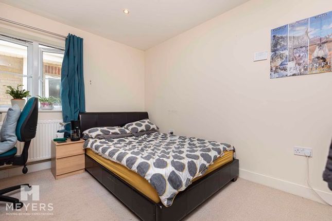 Flat for sale in 17 Woodside Road, Southbourne