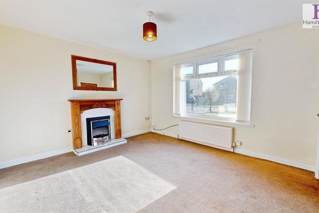 27, Eaglesfield Drive, Bradford photo 2