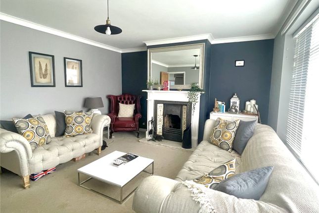 Flat for sale in Carrington Lane, Milford On Sea, Lymington, Hampshire