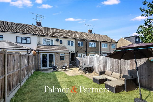 182, Gloucester Avenue, Essex photo 3