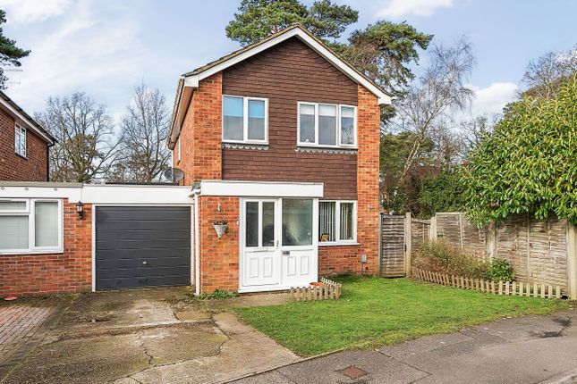 Thumbnail Link-detached house for sale in Vivian Close, Church Crookham, Fleet, Hampshire