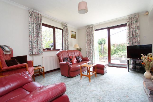 20, Court Meadow, Berkeley photo 4
