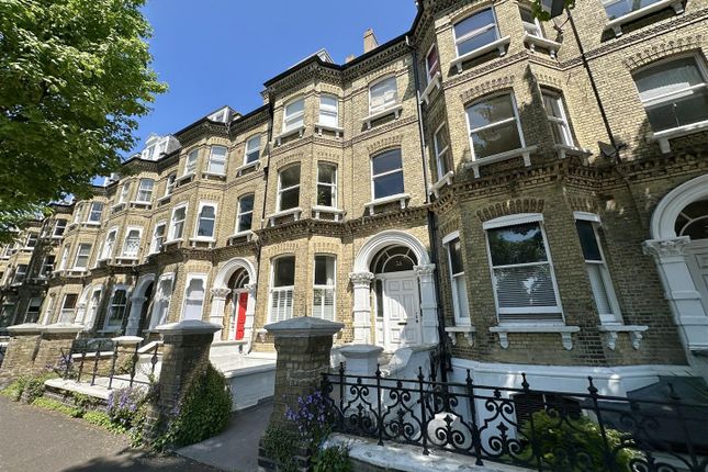 Flat to rent in Cromwell Road, Hove