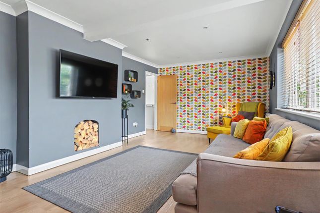 2, Clover Road, Norwich photo 3