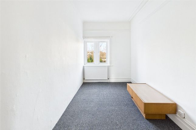 11a Drewstead Road photo 3