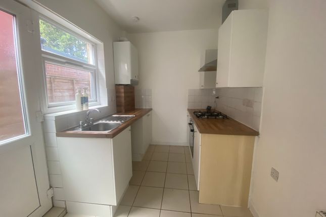 7 Iris Road, Iris Road, Swaythling, Southampton, Hampshire, SO16, Southampton photo 2
