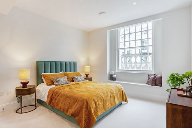 Flat to rent in SW1P