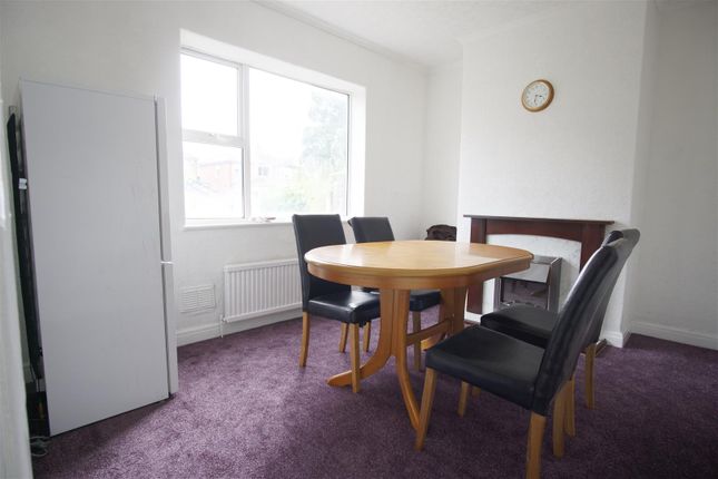 5, Lawrence Avenue, Preston photo 4