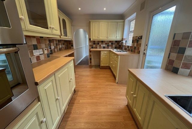 4 Rectory Terrace, Park Road, Farnham Royal photo 4