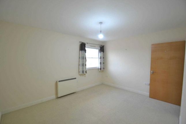Flat 99, Hudson House,, Station Approach, Surrey photo 4