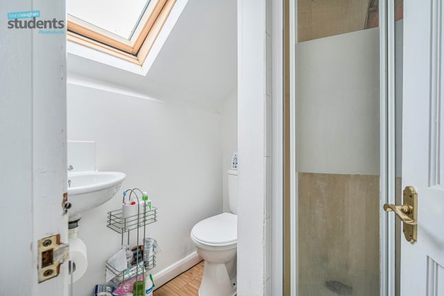 Ad6De189-d496-4F2...