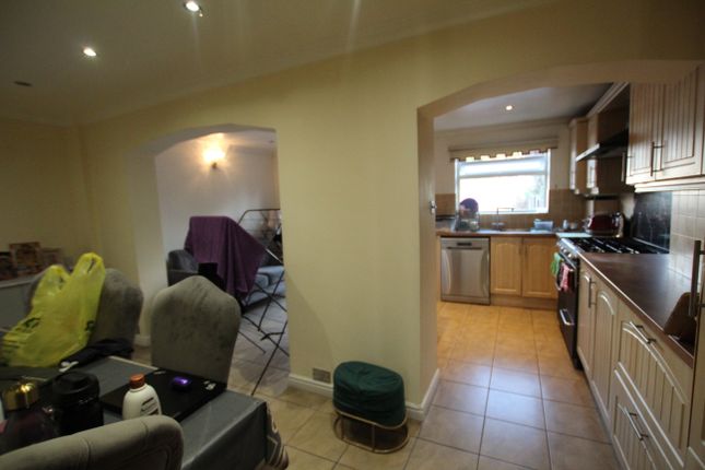 Brentwood Road, Romford,Gidea Park,Dagenham,RM1,RM2,RM3,RM4,RM6 photo 2