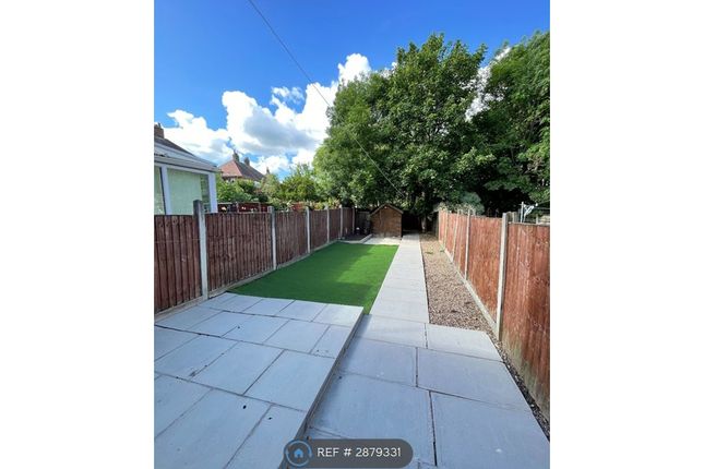 D Carlinghow Lane, Batley photo 2
