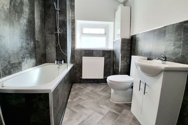 2 Elizabeth Street, Pentre photo 4
