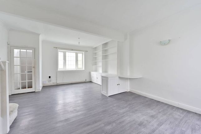 Terraced house to rent in Kings Road, East Sheen, London