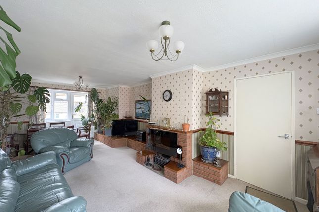 43 Margarets Road, Tewkesbury photo 2