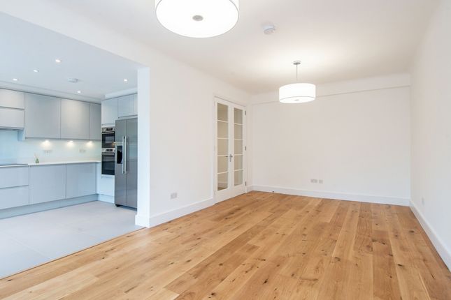 Flat Flat 120, ,, Grove End Gardens, Grove End Road, London photo 3