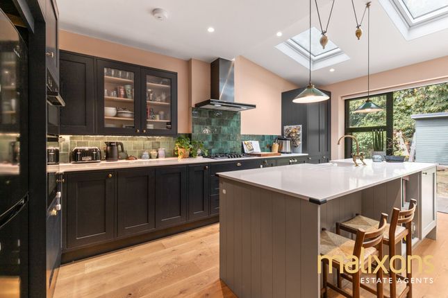 1 Rogers Road, London photo 3