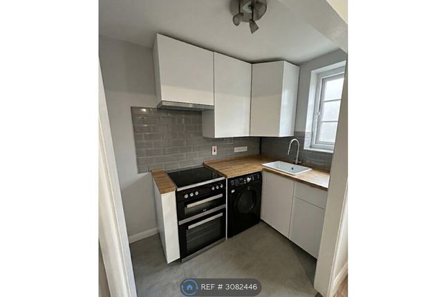 Oakeshott Avenue, London photo 4
