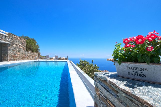 Villa for sale in Elissa, Kea (Ioulis), Kea - Kythnos, South Aegean, Greece
