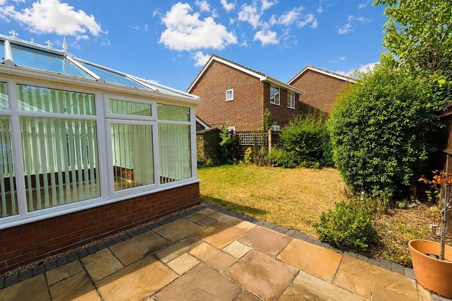 23, James Grieve Avenue, Southampton photo 2