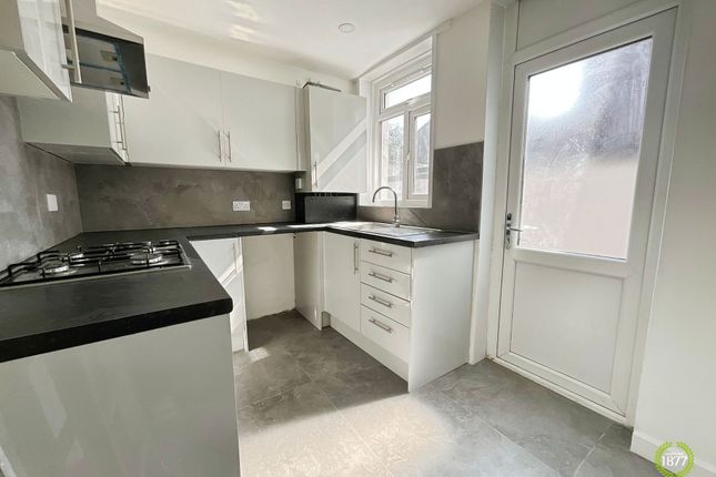 46 Sandon Street, Darwen photo 2