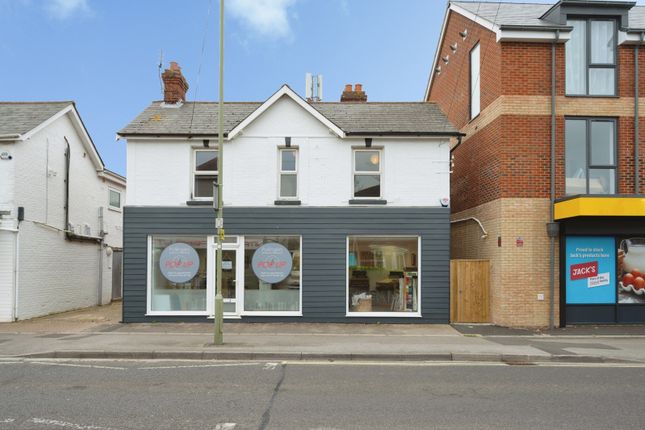 Studio house on 112, Elm Grove, Hampshire, £275,000