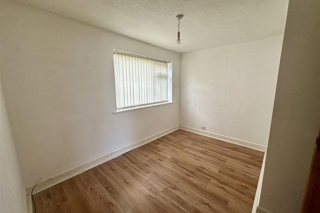 38, Exeter Drive, Leeds photo 5