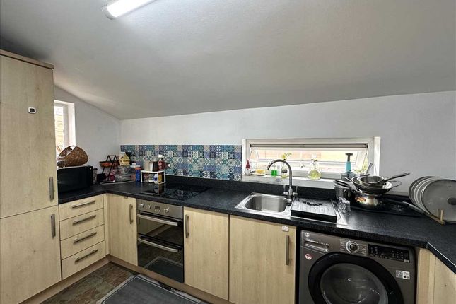 2, Tideswell Court, off Mansfield Road, Scunthorpe photo 5