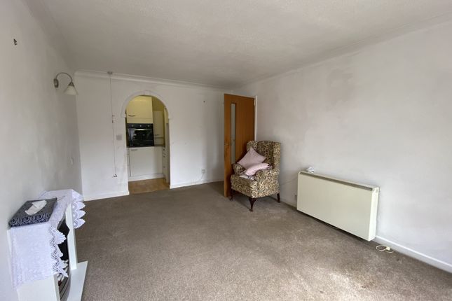 Flat 5, Homeholly House, Church End Lane, Wickford photo 3