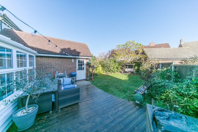 Link-detached house for sale in Old Ferry Road, Wivenhoe, Colchester