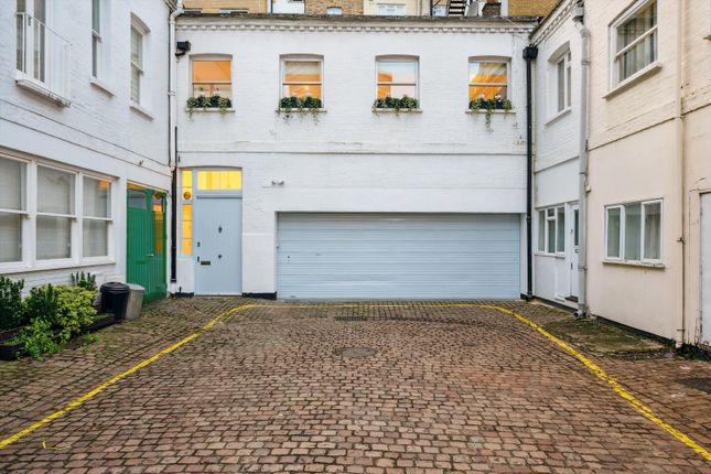 Terraced house to rent in Gaspar Mews, South Kensington, London