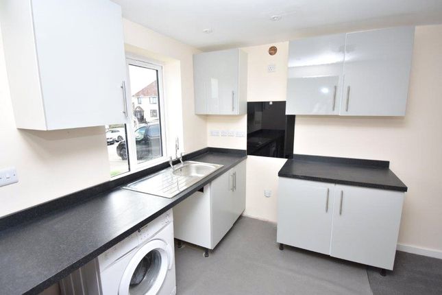 Flat to rent in Baylie Acre, Marlborough, Wiltshire
