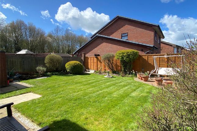 Detached house for sale in Pembroke Way, Daventry, Northamptonshire