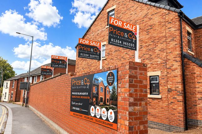 4, Kensington Grove, Bolton photo 4